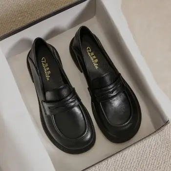 Маленькие кожаные туфли в британском стиле с большим круглым носком, женские нескользящие удобные туфли-дерби на плоской подошве 41-43, лоферы из лакированной кожи большого размера для женщин